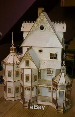 Ashley Gothic Victorian Dollhouse 124 scale Kit