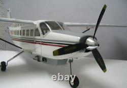 Cessna Caravan 208B R/C Airplane kit