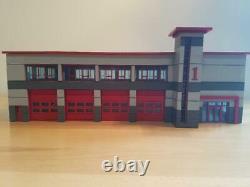HO scale 1/87 Modern Fire Station Kit. Doors slide open