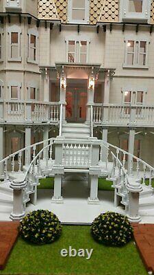Hegeler Carus Mansion (124 scale) Dollhouse