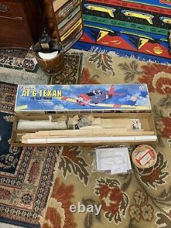 VINTAGE Top Flite AT-6 Texan GOLD EDITION Kit 1/7 Scale Rare Vtg Wingspan 69.4